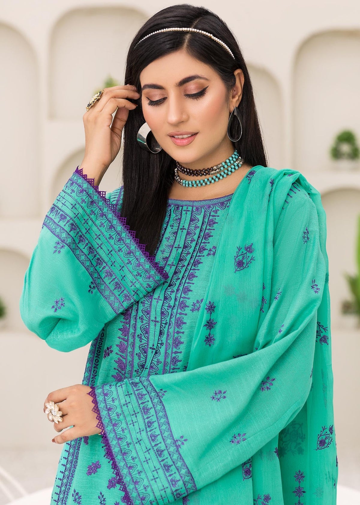 Mehr-O-Maah M-20 : Unstitched Embroidered Slub Karandi 3PC - Kleren