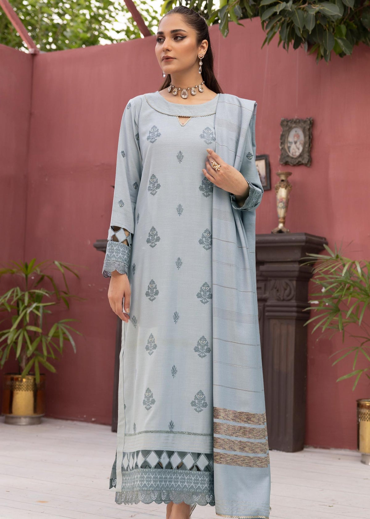 Diyar-E-Dil DL-23 : Unstitched Embroidered Dhanak 3PC - Kleren