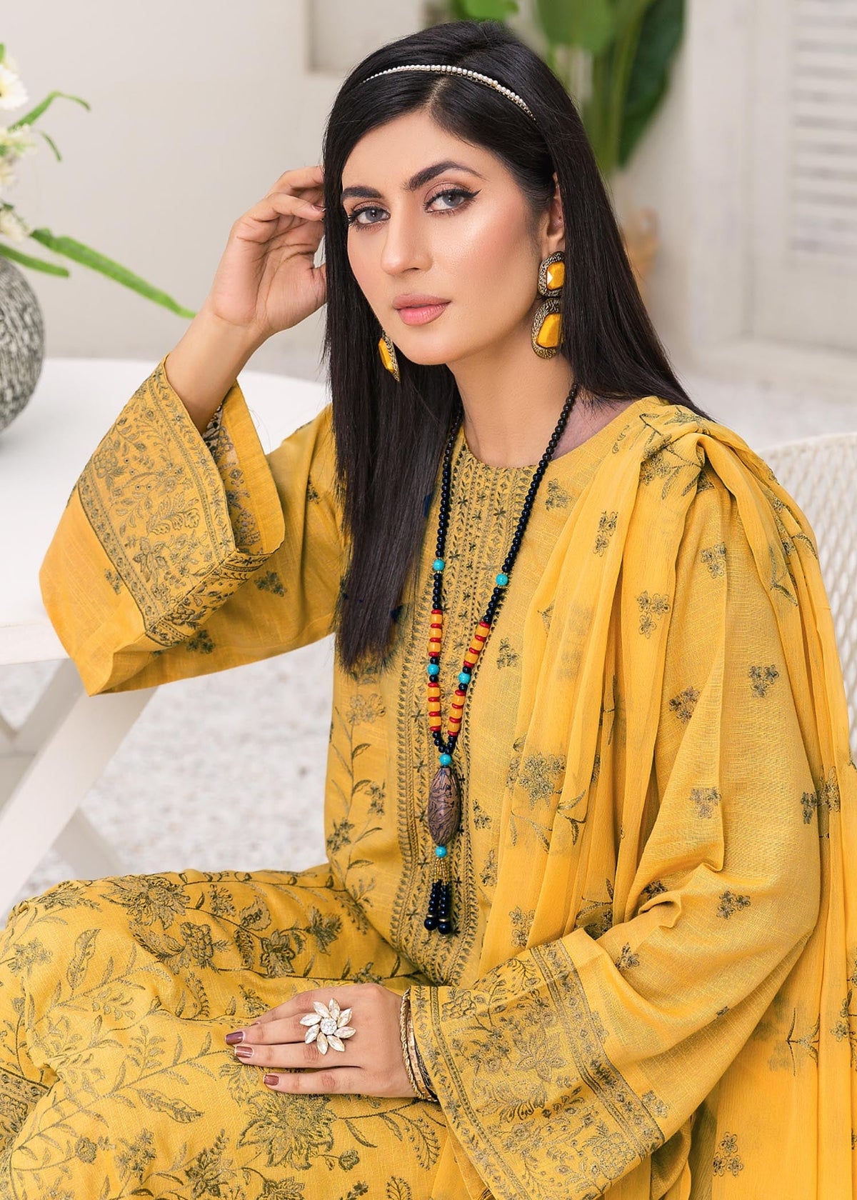 Mehr-O-Maah M-14 : Unstitched Embroidered Slub Karandi 3PC - Kleren