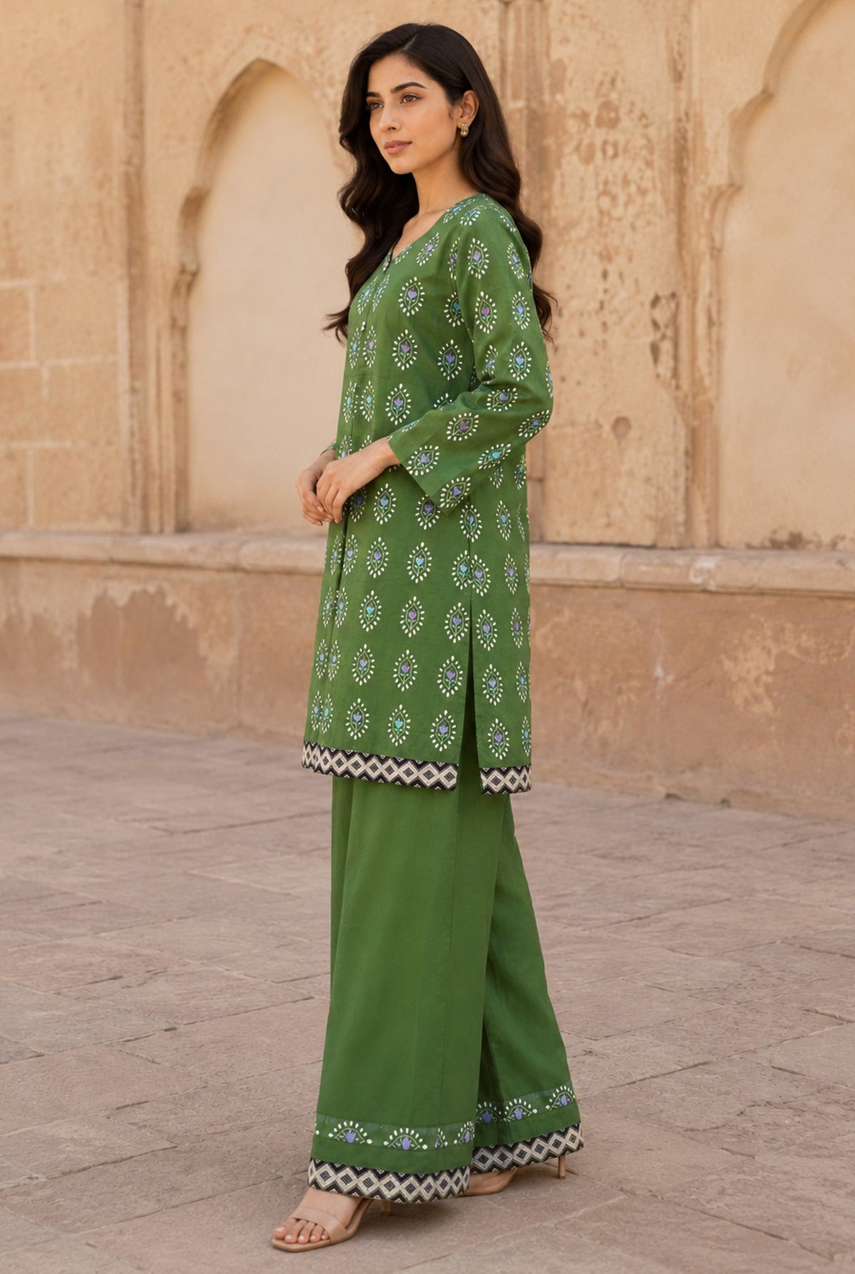 Aroma A-56 : Printed Lawn 2 Piece