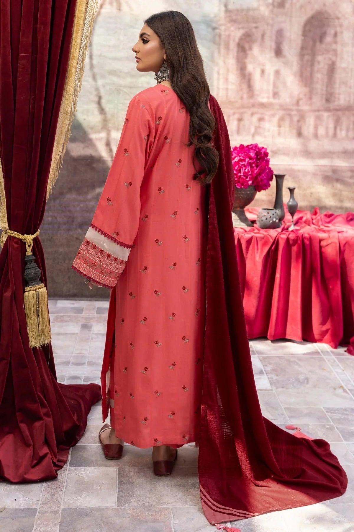 Dhanak DH-28 : Luxury Embroidered Dhanak 3PC - Kleren