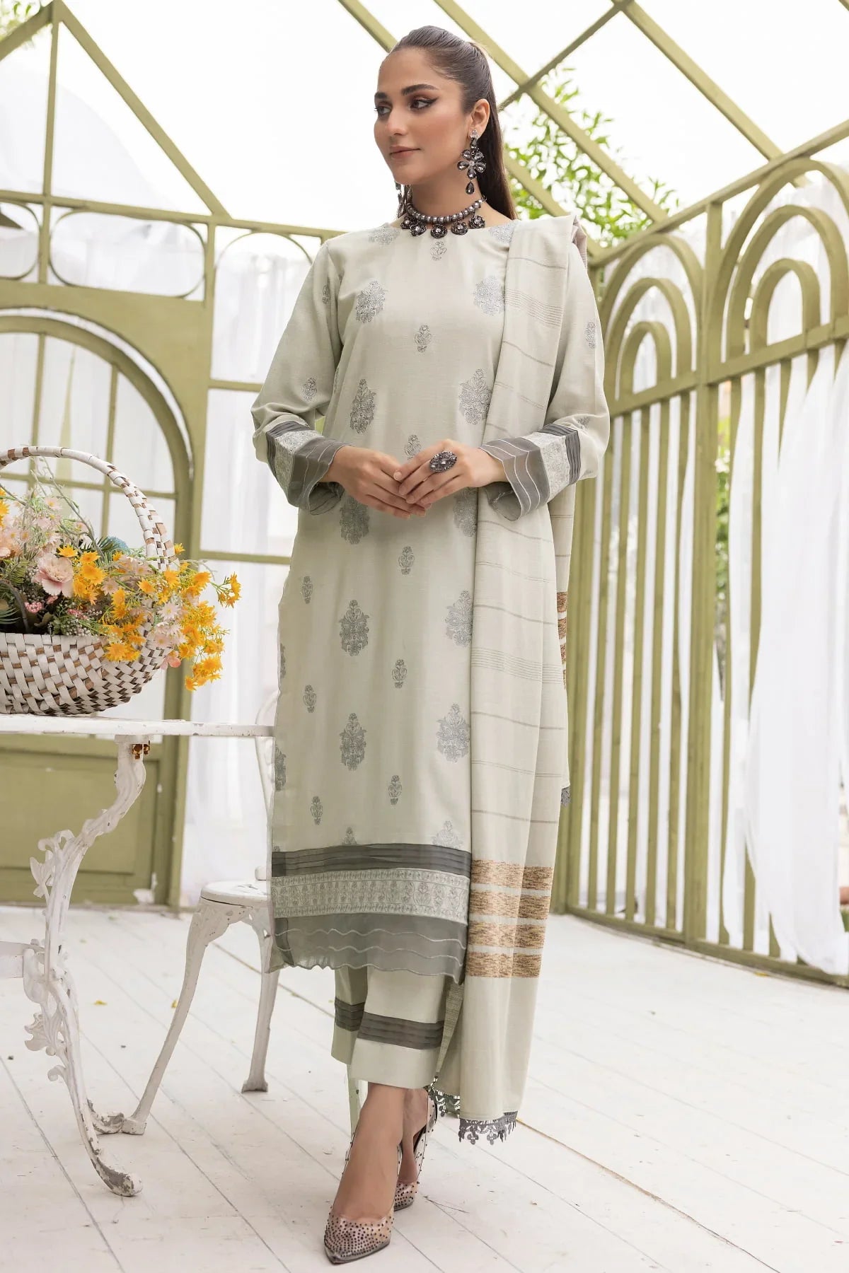 Diyar-E-Dil DL-22 embroidered dhanak 3 piece suit