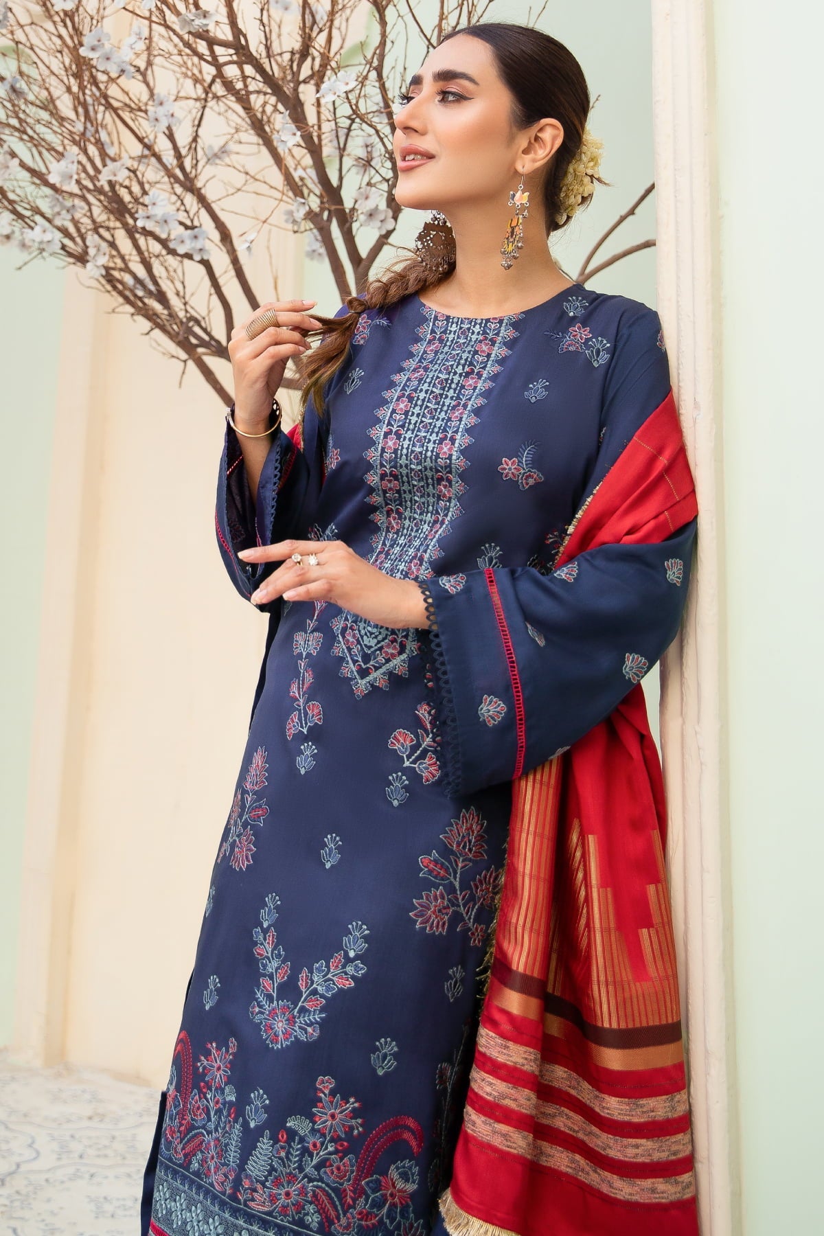 Imroz I-18 : Embroidered Viscose 3PC - Kleren