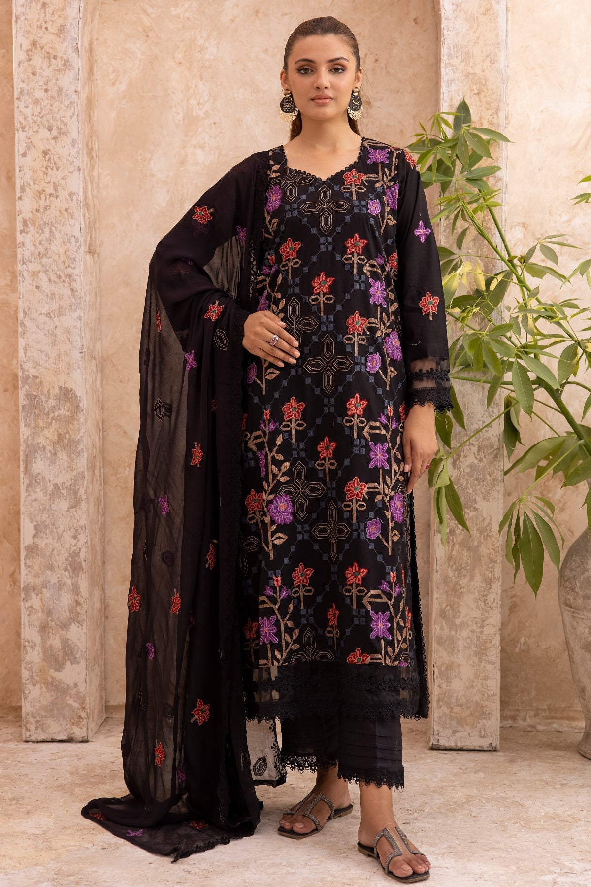 Mahhe MH-07 : Embroidered Lawn 3PC - Kleren