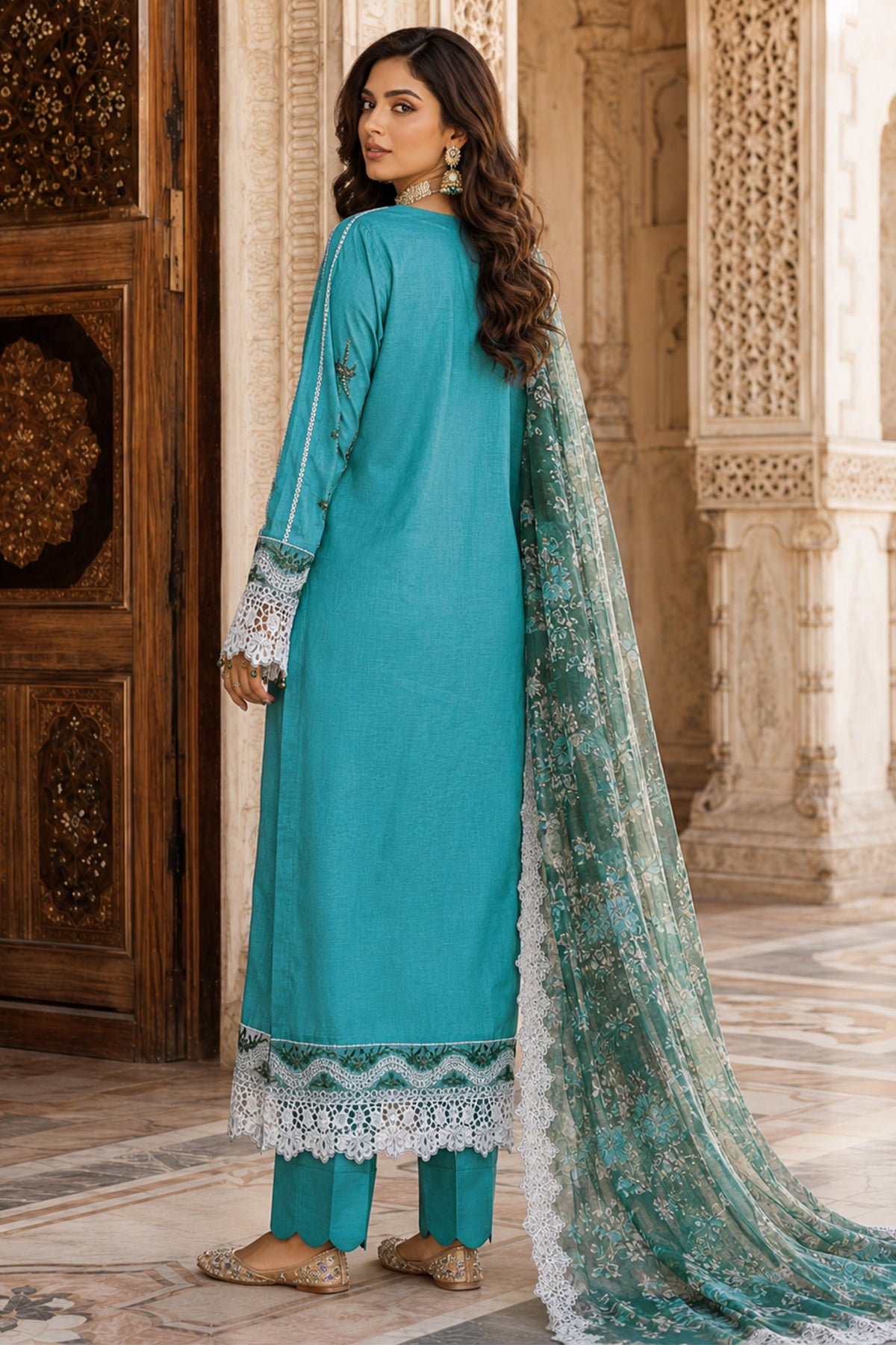 Surkhru S-33 : Embroidered Dobby 3 Piece